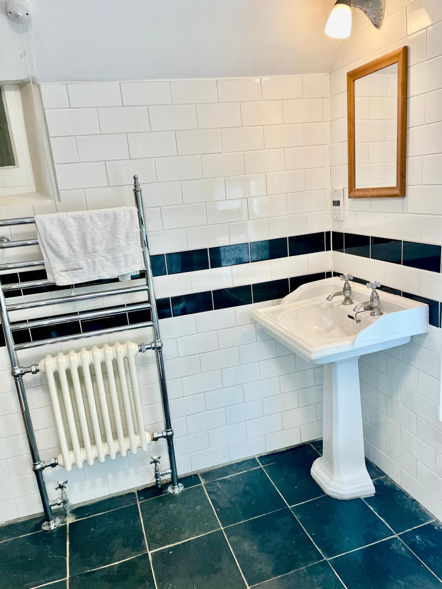 Tythe Barn Cottage Glastonbury Bagian luar foto